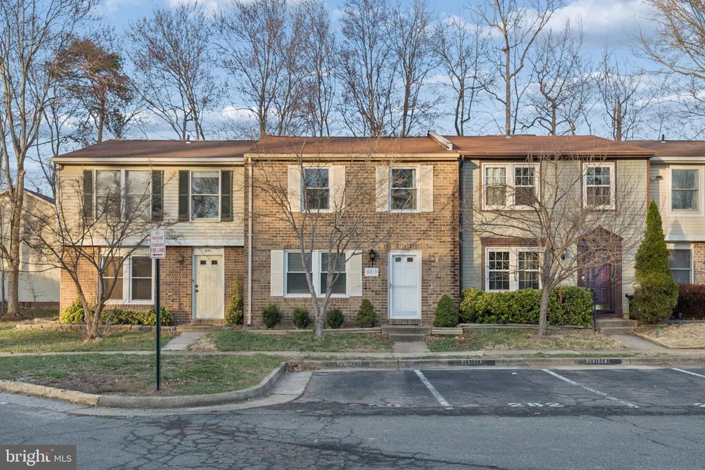 8213 CLAREMONT WOODS DR, Alexandria, VA 22309