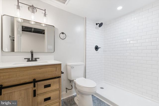 653 BARTLETT AVE, Baltimore, MD 21218