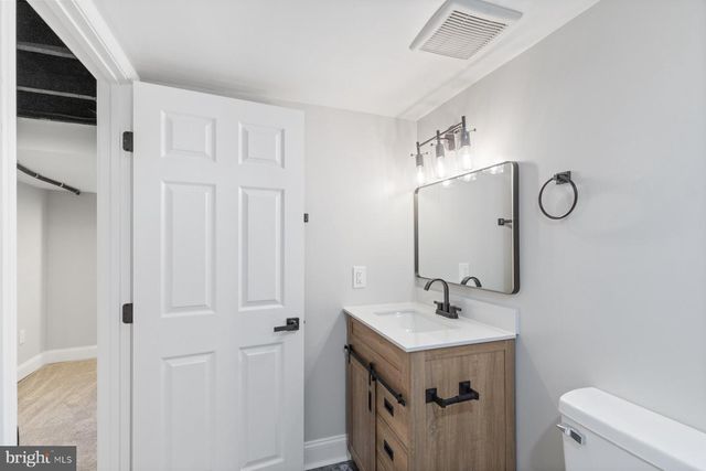 653 BARTLETT AVE, Baltimore, MD 21218