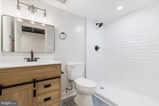 653 BARTLETT AVE, Baltimore, MD 21218