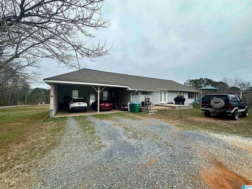 51 RAYS LOOP, Sylacauga, AL 35151