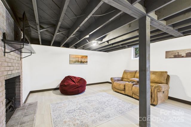 3115 Falling Creek Road NE, Hickory, NC 28601