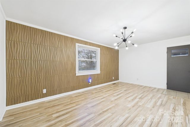 3115 Falling Creek Road NE, Hickory, NC 28601