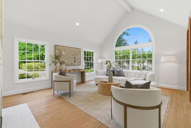 8 Almendra Lane, Los Altos, CA 94022