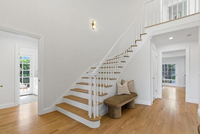 8 Almendra Lane, Los Altos, CA 94022