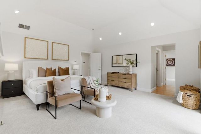 8 Almendra Lane, Los Altos, CA 94022