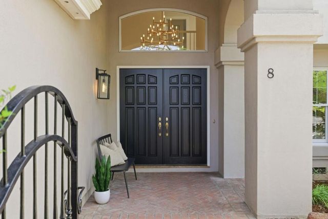8 Almendra Lane, Los Altos, CA 94022