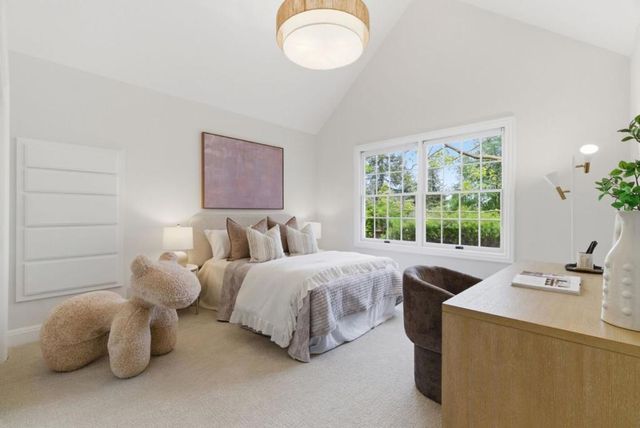 8 Almendra Lane, Los Altos, CA 94022