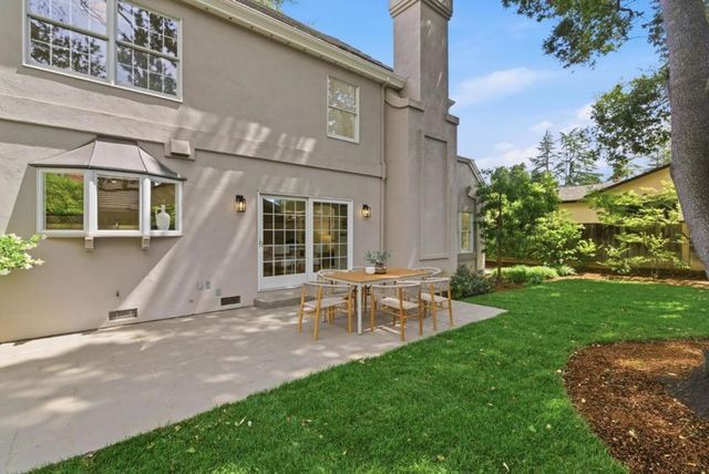 8 Almendra Lane, Los Altos, CA 94022