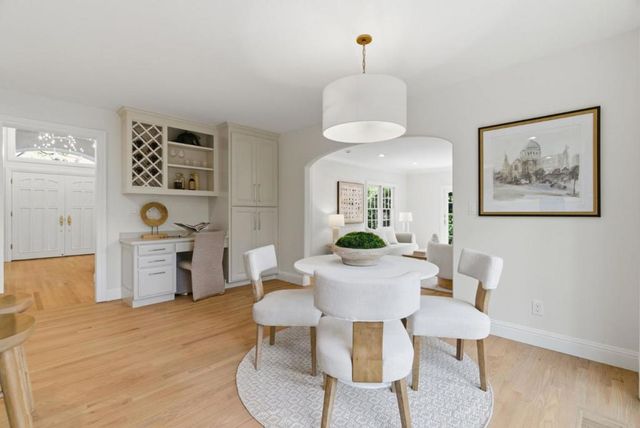 8 Almendra Lane, Los Altos, CA 94022