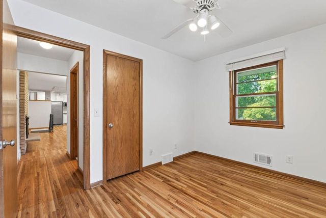 5224 W 70th Street, Edina, MN 55439