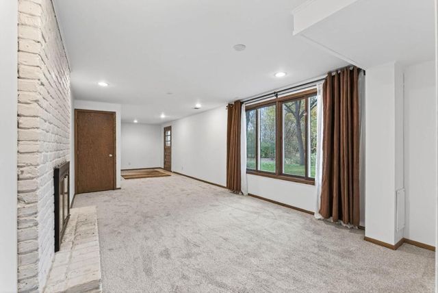 5224 W 70th Street, Edina, MN 55439