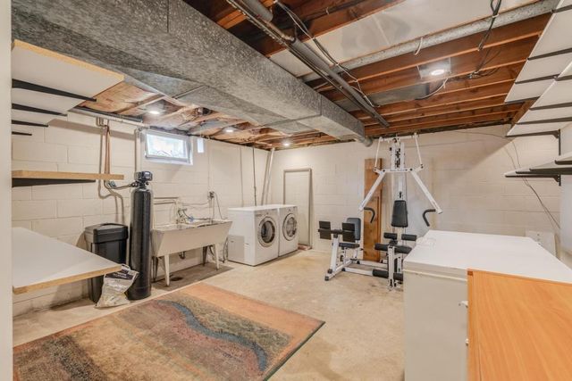 5224 W 70th Street, Edina, MN 55439