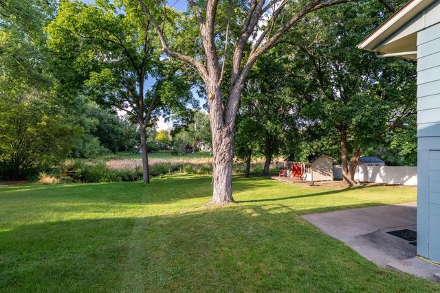 5224 W 70th Street, Edina, MN 55439