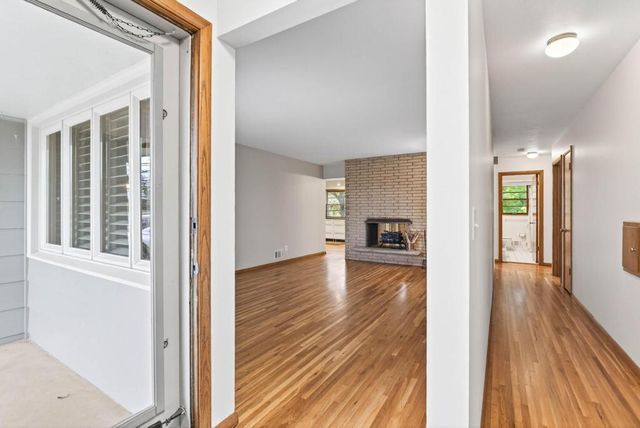 5224 W 70th Street, Edina, MN 55439