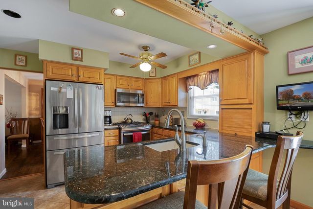 1 HAWTHORN RD, Piscataway, NJ 08854