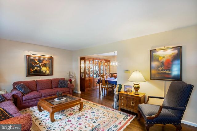 1 HAWTHORN RD, Piscataway, NJ 08854