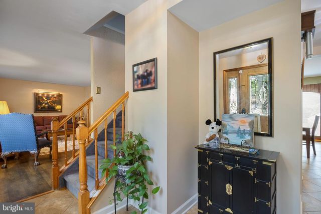 1 HAWTHORN RD, Piscataway, NJ 08854