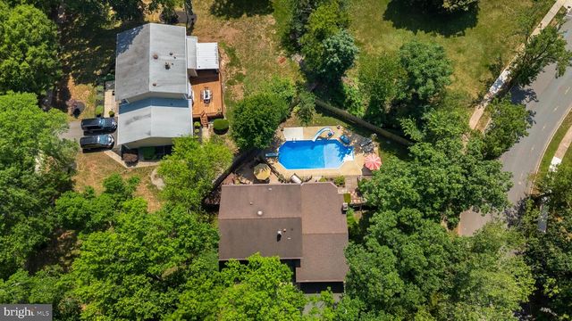 1 HAWTHORN RD, Piscataway, NJ 08854