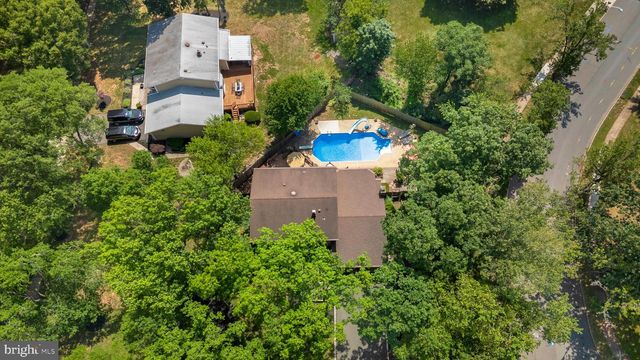 1 HAWTHORN RD, Piscataway, NJ 08854