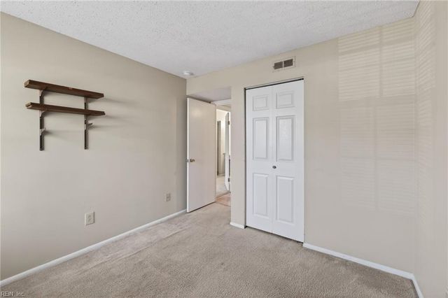 304 Thalia Station CT, Virginia Beach, VA 23452