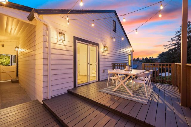 4638 Reinhardt Dr, Oakland, CA 94619