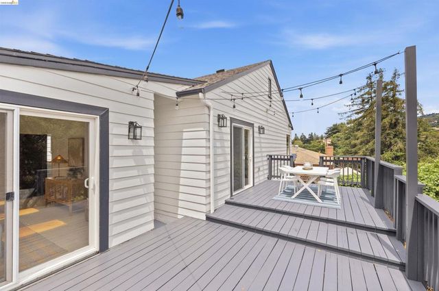 4638 Reinhardt Dr, Oakland, CA 94619