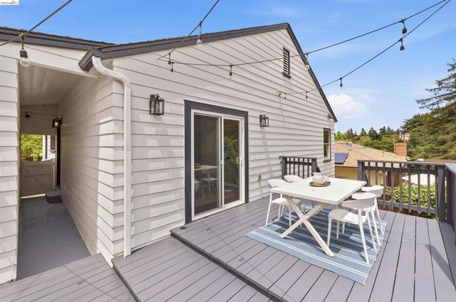4638 Reinhardt Dr, Oakland, CA 94619