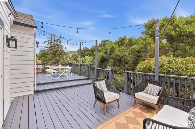 4638 Reinhardt Dr, Oakland, CA 94619