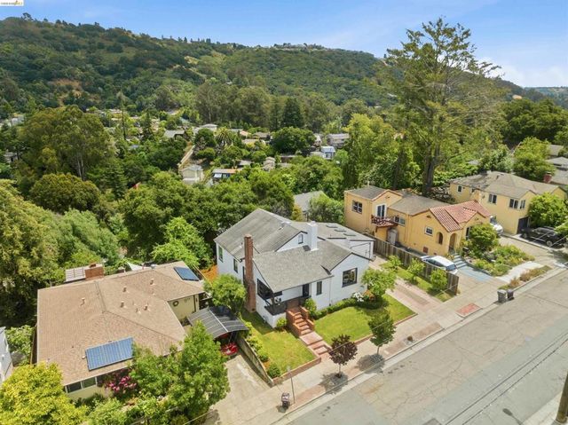 4638 Reinhardt Dr, Oakland, CA 94619