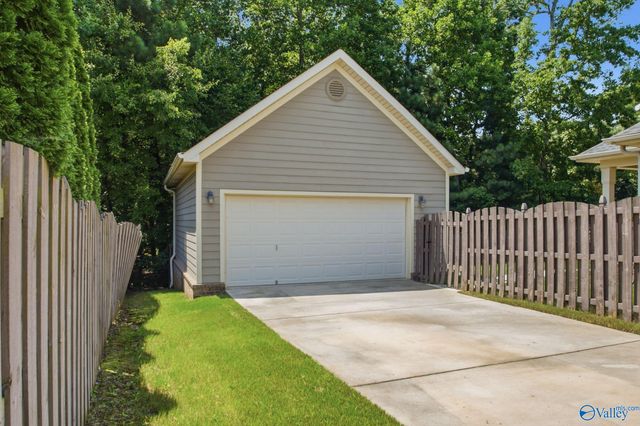 200 Grove Village Way, Madison, AL 35758