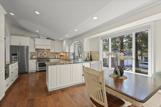 61 Willowview Ct, Danville, CA 94526