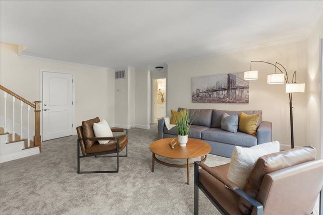 61 Willowview Ct, Danville, CA 94526