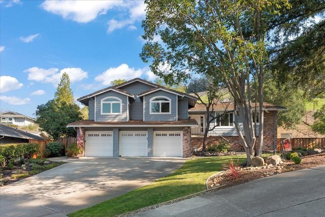 61 Willowview Ct, Danville, CA 94526