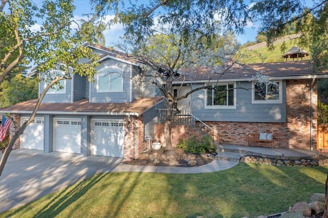 61 Willowview Ct, Danville, CA 94526