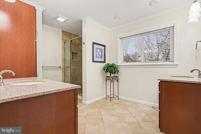 75 LONGVIEW BLVD, Gettysburg, PA 17325