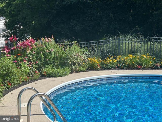 75 LONGVIEW BLVD, Gettysburg, PA 17325