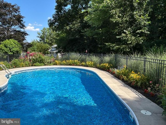75 LONGVIEW BLVD, Gettysburg, PA 17325