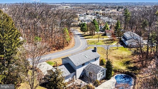 75 LONGVIEW BLVD, Gettysburg, PA 17325