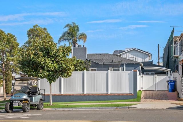 800 3rd St, Coronado, CA 92118