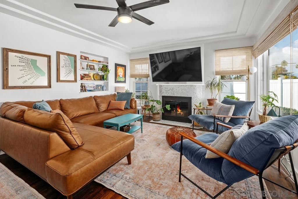 Image 1 of property listing at 800 3rd St, Coronado, CA 92118