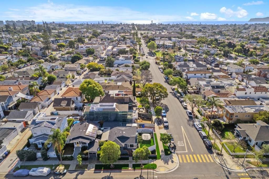 Image 26 of property listing at 800 3rd St, Coronado, CA 92118