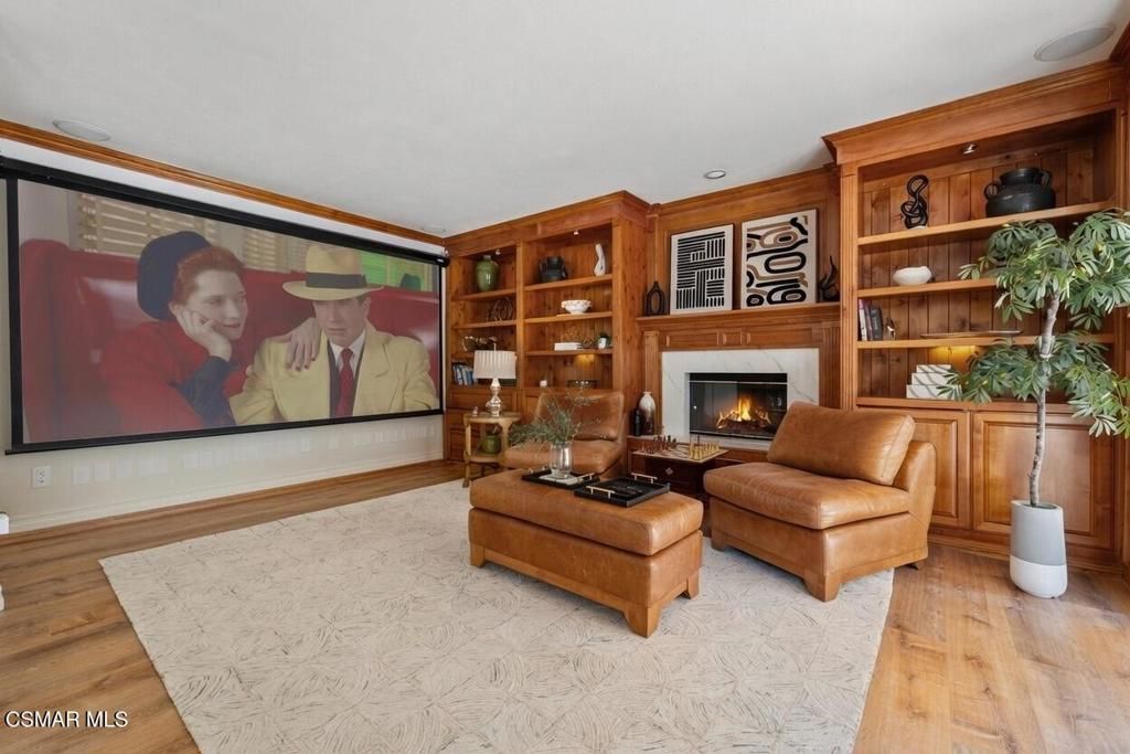 Image 14 of property listing at 24587 Lola Lane, Newhall, CA 91321