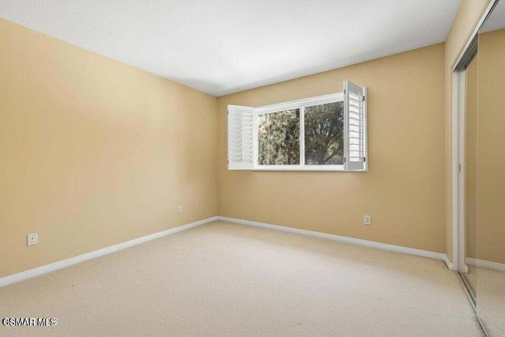 Image 37 of property listing at 24587 Lola Lane, Newhall, CA 91321