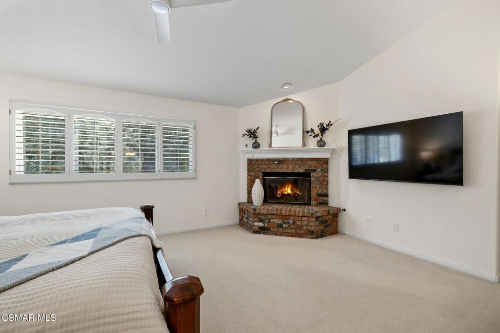 Image 38 of property listing at 24587 Lola Lane, Newhall, CA 91321