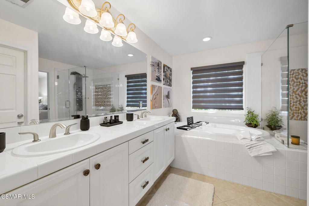 Image 42 of property listing at 24587 Lola Lane, Newhall, CA 91321