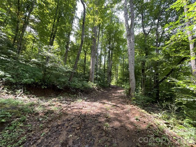 618 Dark Ridge Road, Sylva, NC 28779