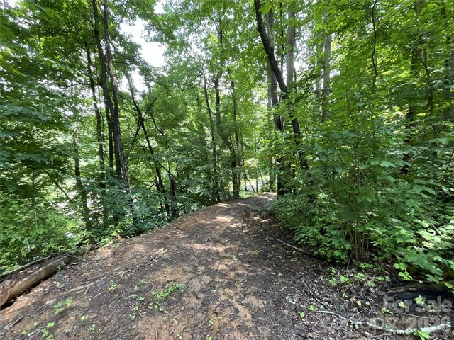 618 Dark Ridge Road, Sylva, NC 28779