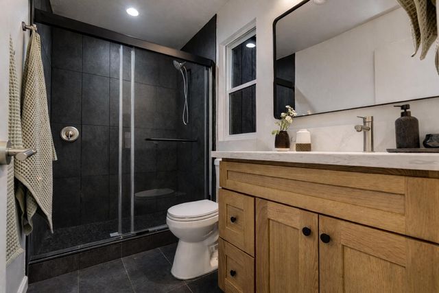 24433 Summit Drive, Lemon Cove, CA 93244