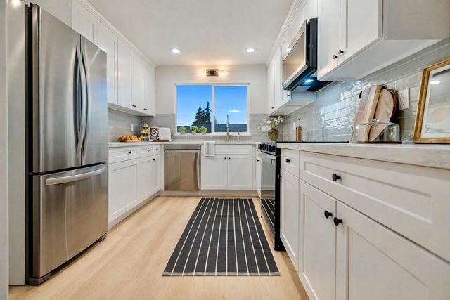 24433 Summit Drive, Lemon Cove, CA 93244